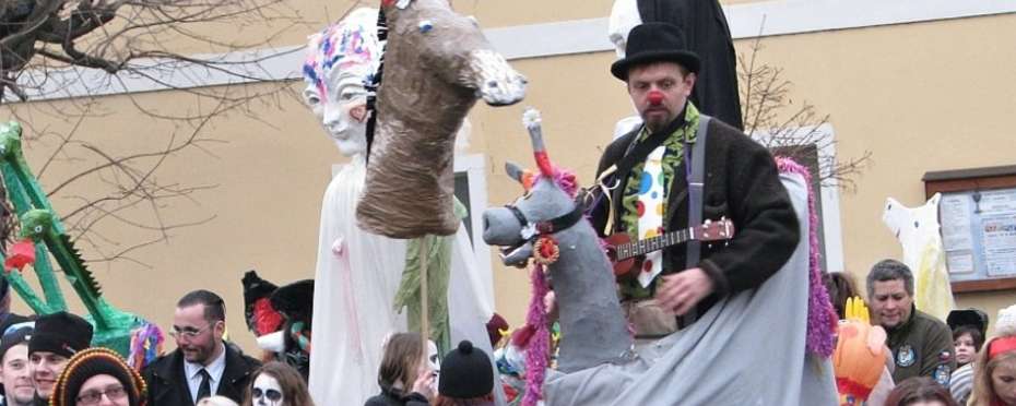 Masopustní obchůzky na Roudnicku, doktor Fous a Markyta, historie